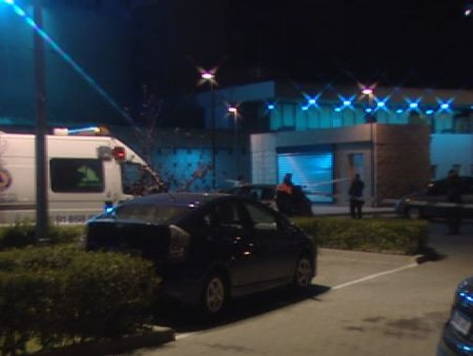 Una mujer muy grave, tras recibir un disparo en la frente