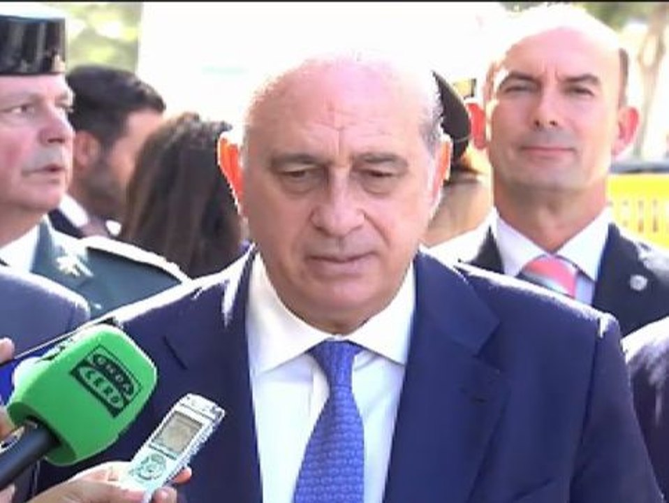 Fernández Díaz: "presunción de inocencia para todos los ciudadanos y para Acebes"