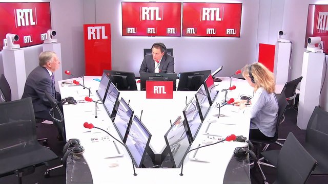 Brigitte Macron : quel rôle pour les premières dames dans la Ve République ?