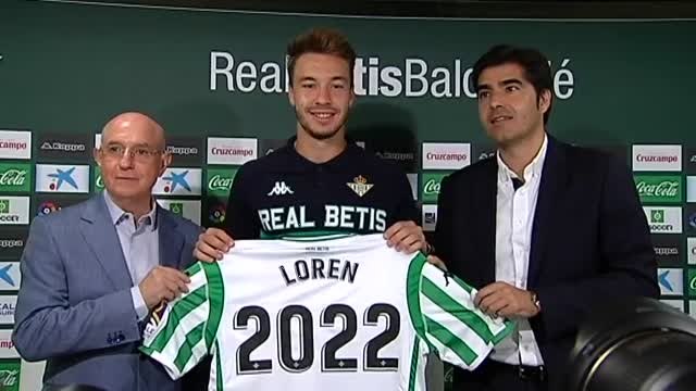 Loren, la joya de la cantera del Betis, renovado hasta 2022