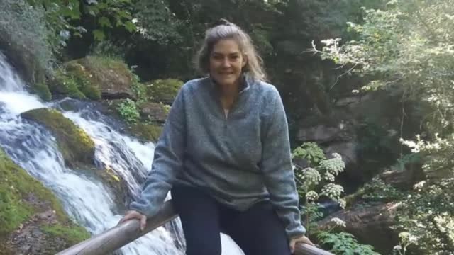 El asesino confeso de Mónica Borràs se derrumba cuando la policía desentierra el cuerpo