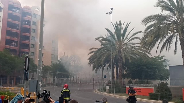 Mascletà en las Hogueras de Alicante