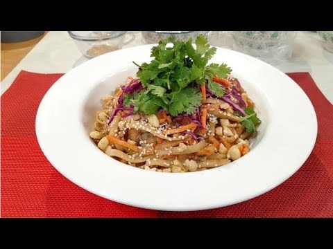 ¡La chef Natalia Delgado prepara fideos salteados! | Sale el Sol