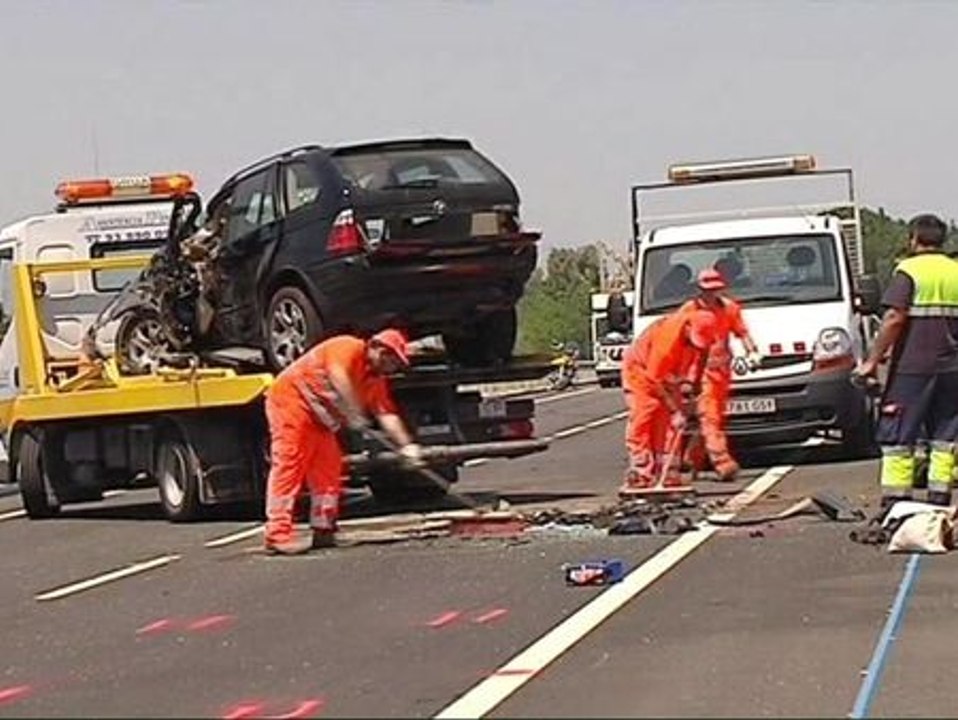 Las distracciones al volante, primera causa de accidentes de tráfico en España