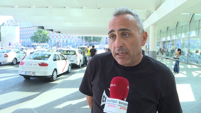 Taxistas seguirán en huelga si no hay una respuesta clara de Fomento