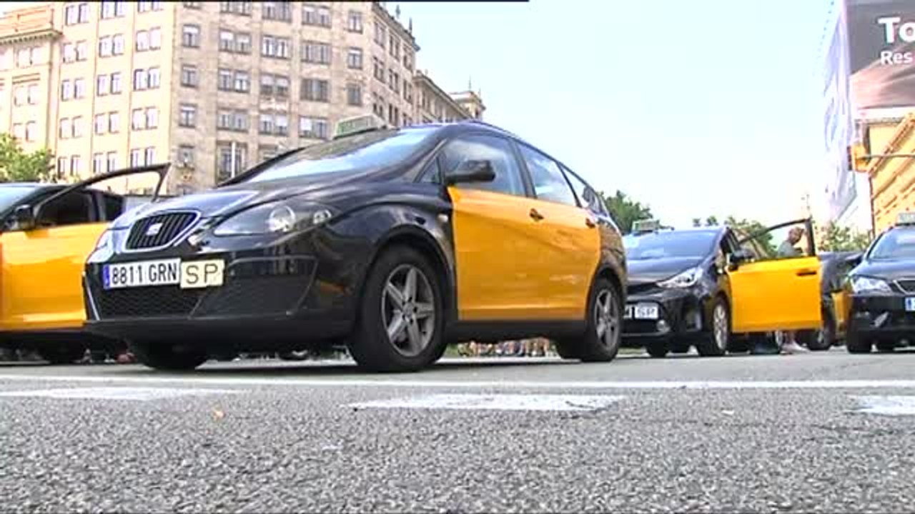 Barcelona colapsada por la huelga de taxistas