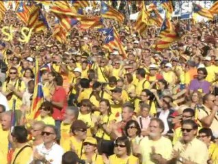 Video herunterladen: Los independentistas exigen a Mas que convoque elecciones cuanto antes