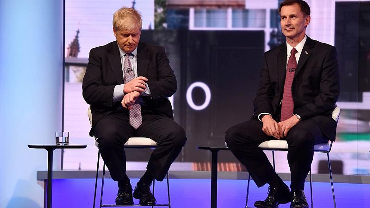 Johnson (55) und Hunt (52) erreichen Stichwahl um May-Nachfolge