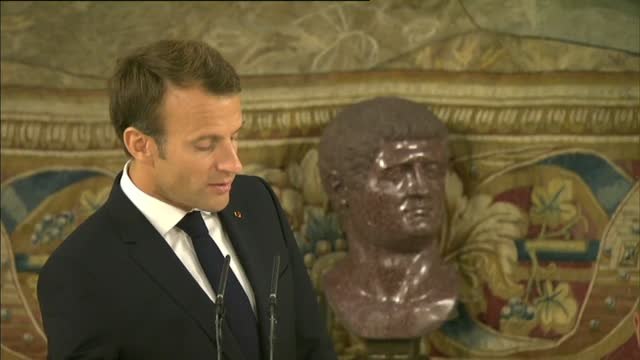 Brindis entre Felipe VI y Macron para concluir la visita de trabajo