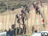 Duros enfrentamietos en nuevo intento de salto de la valla en Melilla
