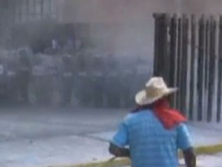 Asaltan la sede del gobierno regional de Guerrero