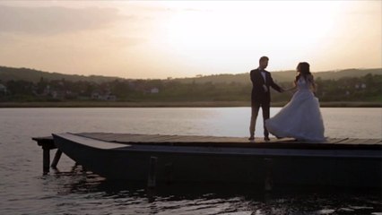 This Gigantic DIY Costco Wedding Cake Only Costs $50