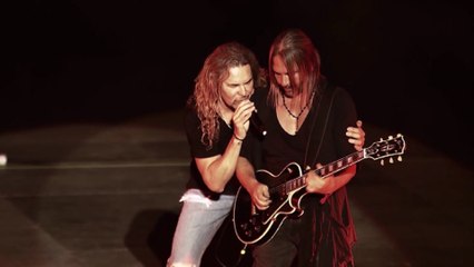 Marbella baila al ritmo latino de Maná