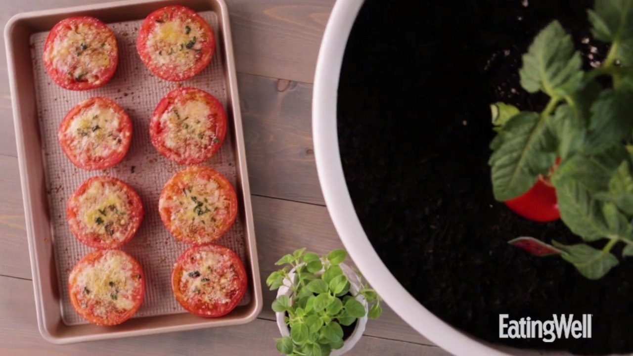 How to Make Baked Parmesan Tomatoes from the Ga...