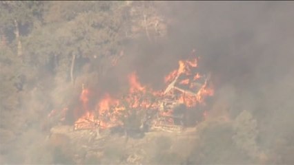 Tải video: El incendio de California ha calcinado ya 1.000 hectáreas