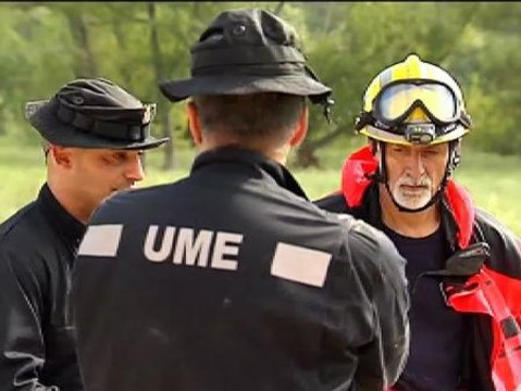 La Unidad Militar de Emergencias trabaja en las inundaciones del AVE de Gerona