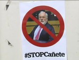 Más de 80 eurodiputados se oponen al nombramiento de Cañete como comisario