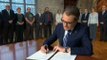 Artur Mas firma el decreto de convocatoria de la consulta soberanista en Cataluña.