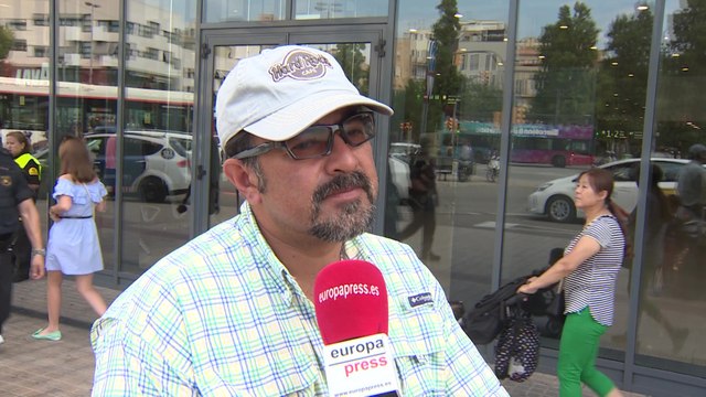 Afectados por huelga de taxis: Los taxistas deberían modernizarse