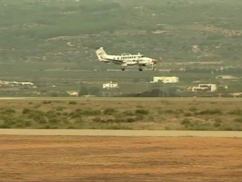 En el aeropuerto de Castellón ya aterrizan aviones (de prueba)