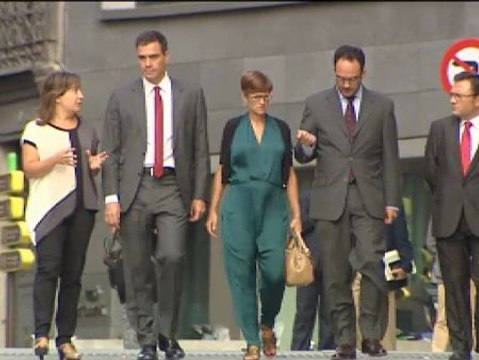 Pedro Sánchez llama a los suyos a plantar cara a la derecha y a los populismos