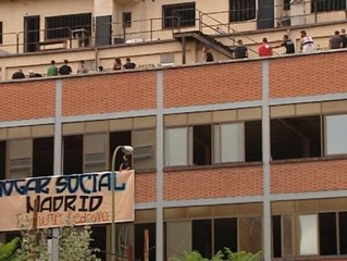 Un grupo neonazi 'okupa' en Tetuán y siembra el miedo entre los vecinos