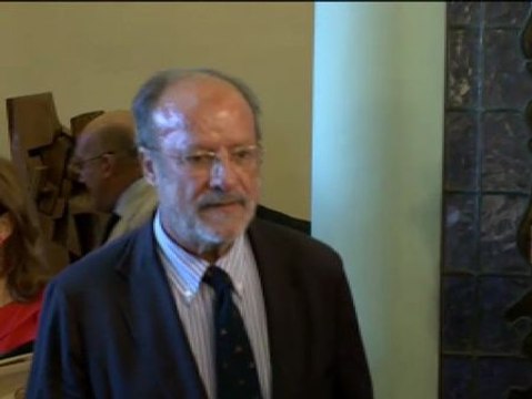 Piden la dimisión de León de la Riva durante el Pleno del Ayuntamiento