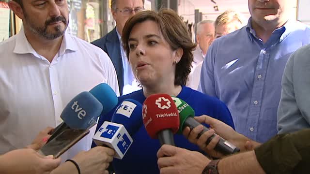 Sáenz de Santamaría: Casado vende que es joven y eso se arregla con el tiempo. Yo soy mujer y no cambia