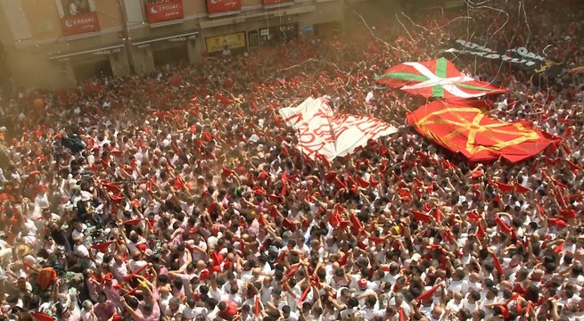 El chupinazo da comienzo a los Sanfermines 2018