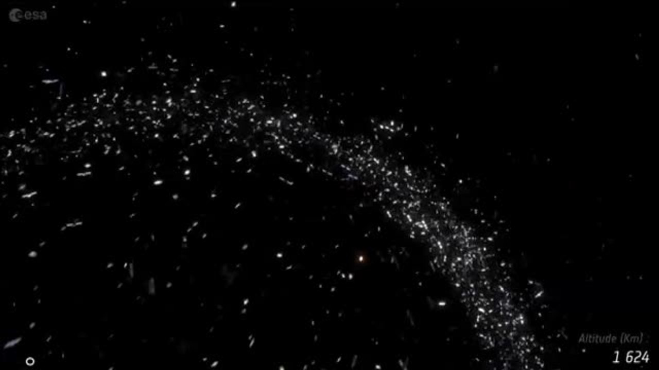 Los satélites y la Estación Espacial Internacional, en peligro por la elevada concentración de basura espacial