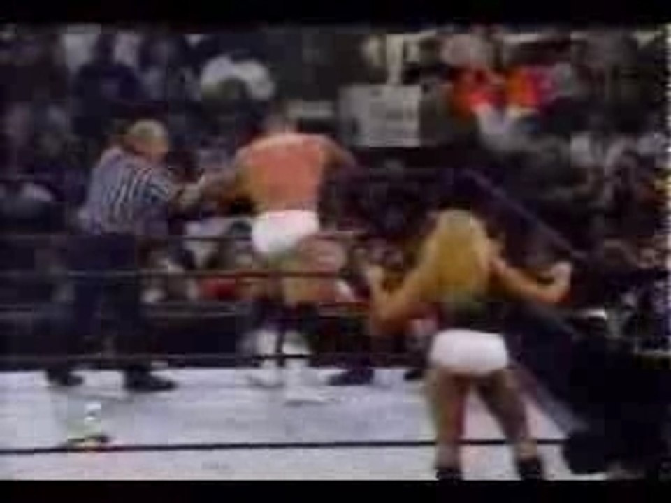 Eddie Guerrero & Chyna vs Val Venis & Trish 8_27_00
