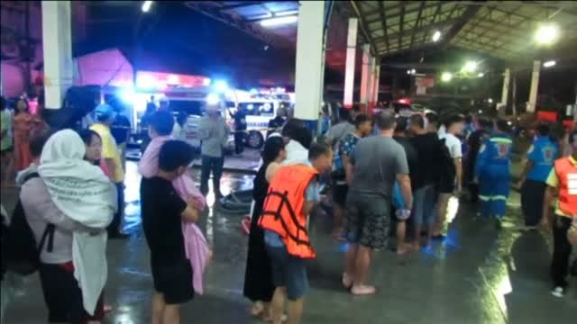 Un muerto y más de 50 desaparecidos en un naufragio en Tailandia