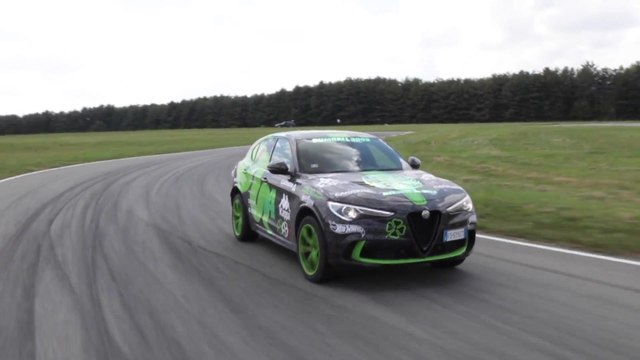 Alfa Romeo welcomes the Gumball 3000 - Cars on the track