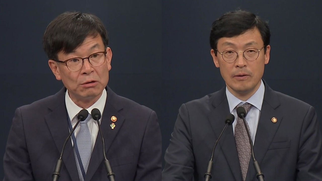 김상조·이호승으로 靑 경제라인 교체...다음 달 靑 개편·개각 이어질 듯 / YTN