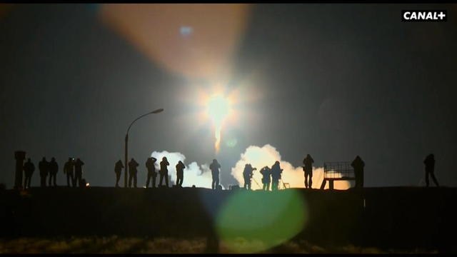 16 Levers de Soleil - Décollage pour l'espace (extrait)