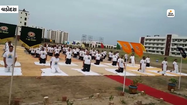 વડોદરામાં શહેર-જિલ્લામાં 1800 સ્થળોએ યોગ દિવસની ઉજવણી કરાઇ