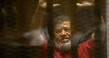Mursi'nin defnedildiği mezarlığı sadece İsrail kanalının görüntülemesine izin verdiler