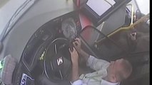 Otobüste fenalaşan yolcuyu şoför hastaneye yetiştirdi