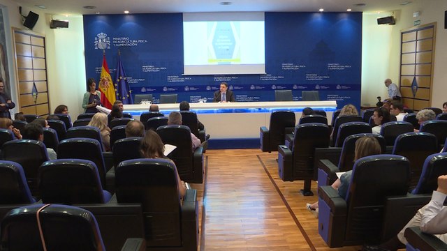 Planas presenta el Informe del consumo de alimentación 2017