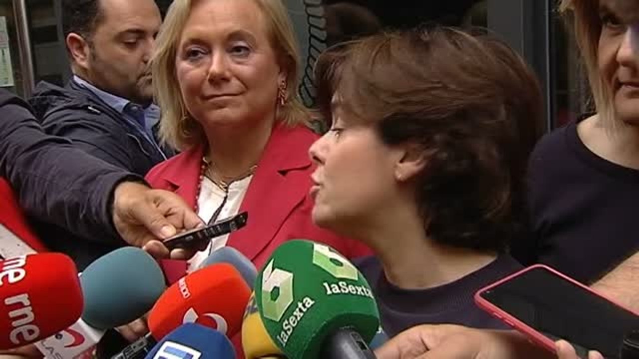 Sáenz de Santamaría: "Ahora sabemos que los presos reciben un trato u otro según el apoyo que le den o no Sánchez"