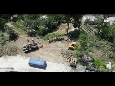 RTV Ora - Banorët e Kodër Vilës kundër ndërtimit të pallatit: Na rrezikon banesat