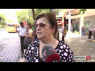 Report TV -Makthi në autobusë në verë, qytetarët marrin vendimin 'drastik'