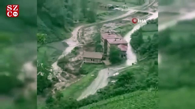 Trabzon Yeşilyurt Mahallesi'ne selin geliş anı böyle görüntülendi