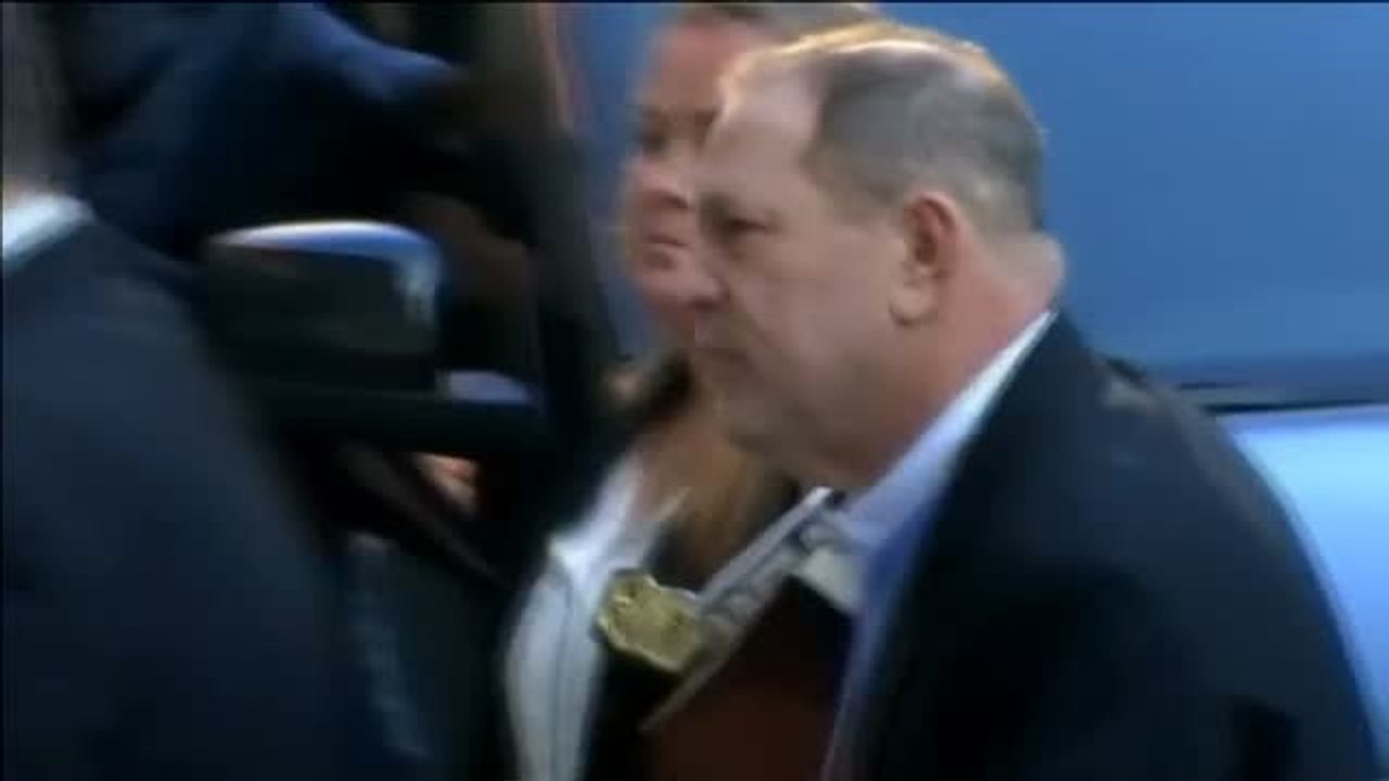 La Fiscalía de Manhattan acusa a Harvey Weinstein de forzar a una tercera mujer