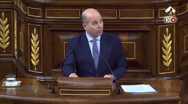 PP califica de bochornoso que Gobierno subaste RTVE