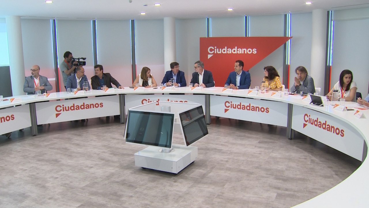 Villegas se reúne con los portavoces autonómicos