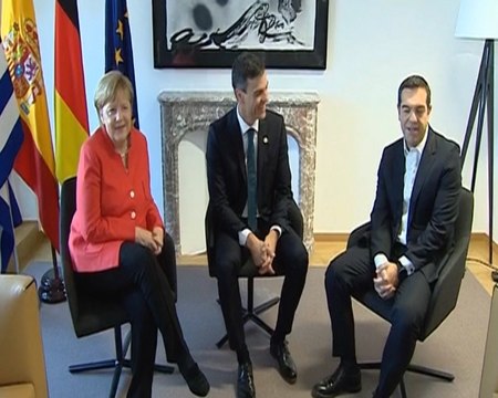 Merkel se reúne con Sánchez y Tsipras