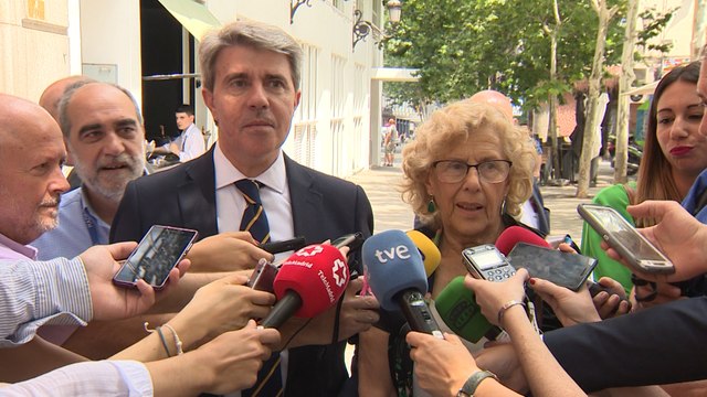 Garrido y Carmena buscan alternativas a temas pendientes