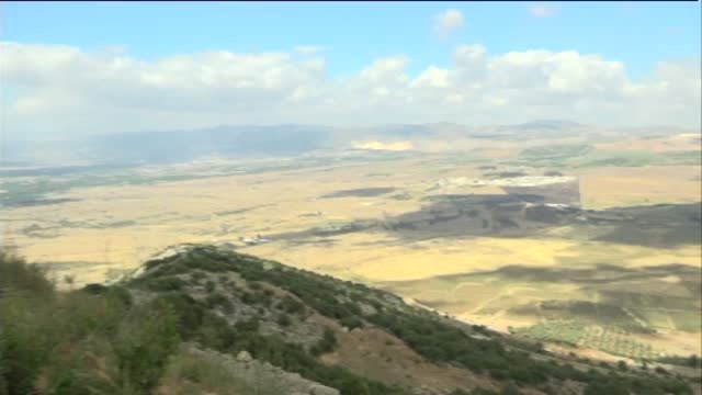 Margarita Robles visita, por primera vez como ministra, la misión de la ONU en el Líbano