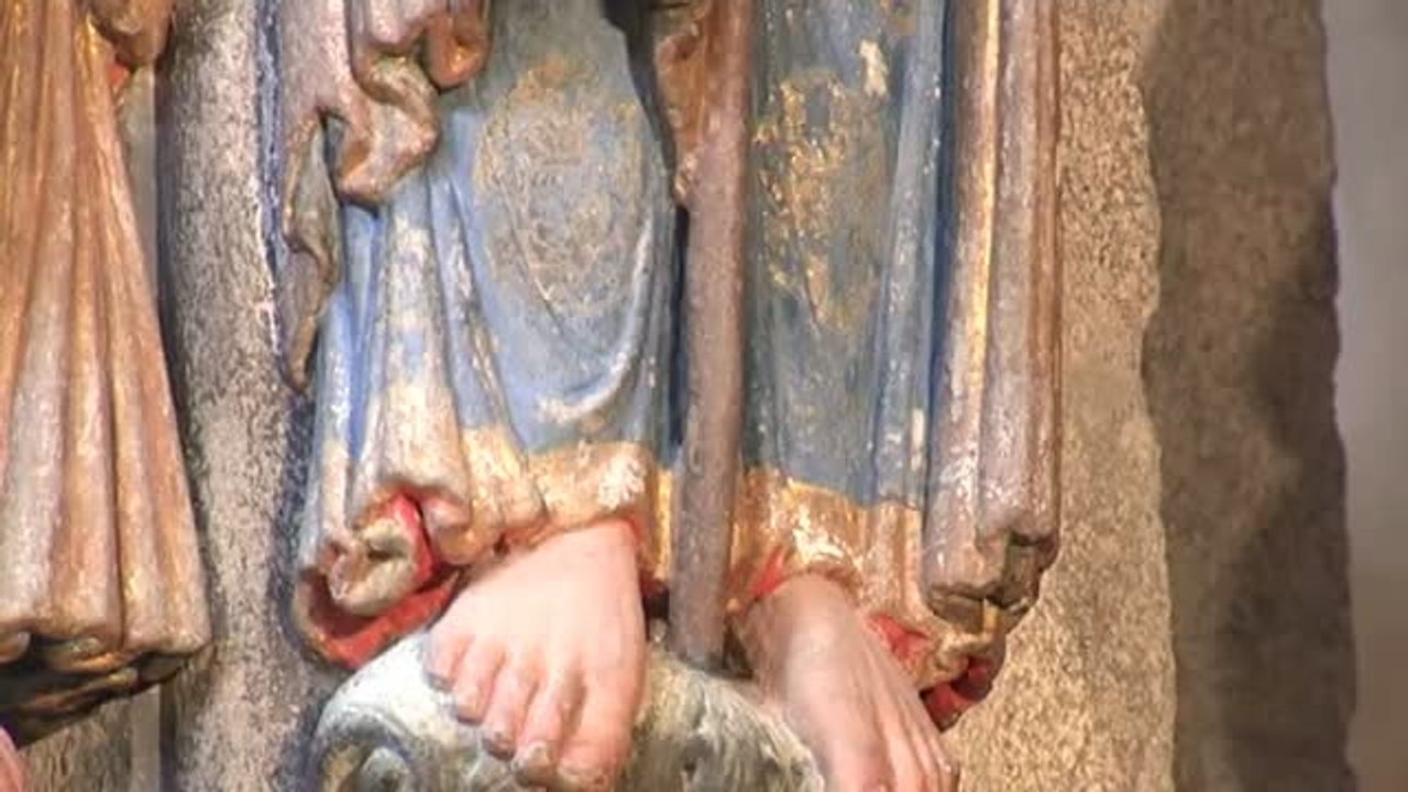 El Pórtico de la Gloria recupera el color tras 50.000 horas de restauración
